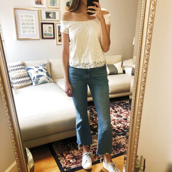 White Lace Top - Off or on shoulder! Size XS/S - Picture 2 of 8